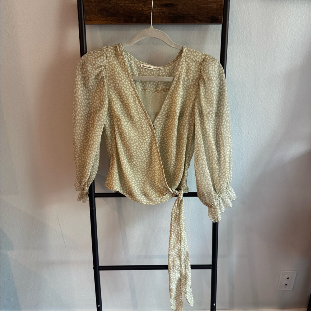 Abercrombie & Fitch Cream Patterned Wrap Blouse